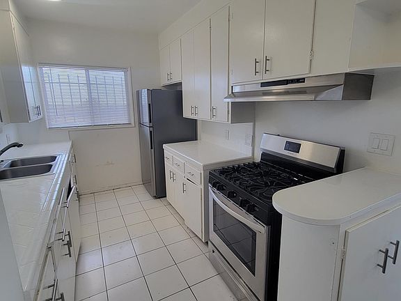 5th image of 4641 W Slauson Ave APT 5C