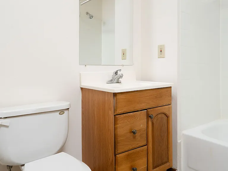 Woodcrest Townhomes — Photo 16