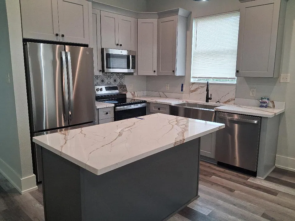 Kitchen w/engineered stone countertops