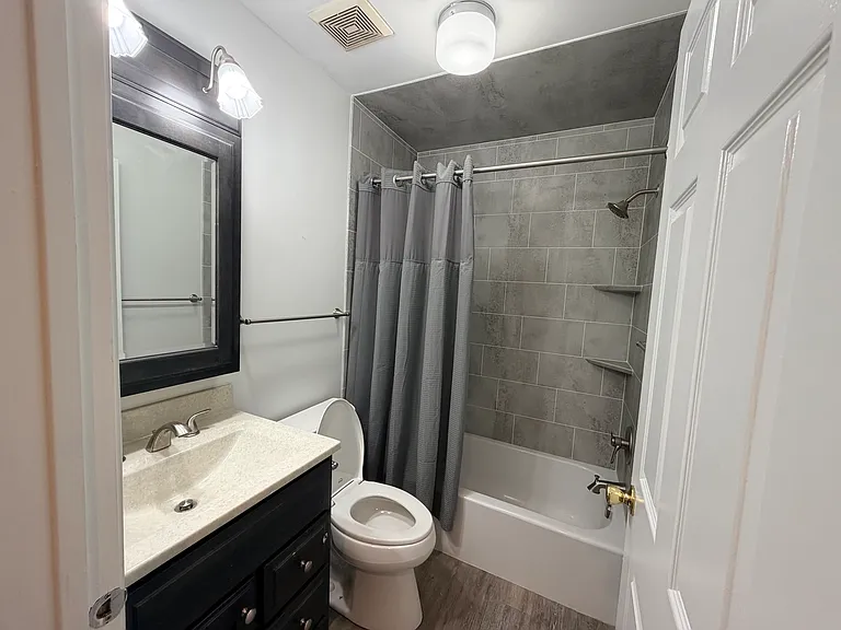 2760 Red Oak Cir #C5 — Photo 5