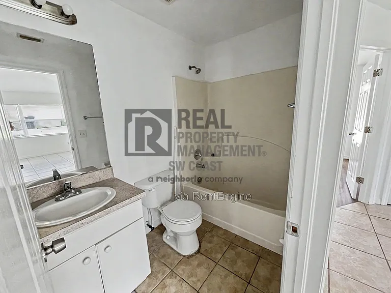 1135 Harry Ave S — Photo 8