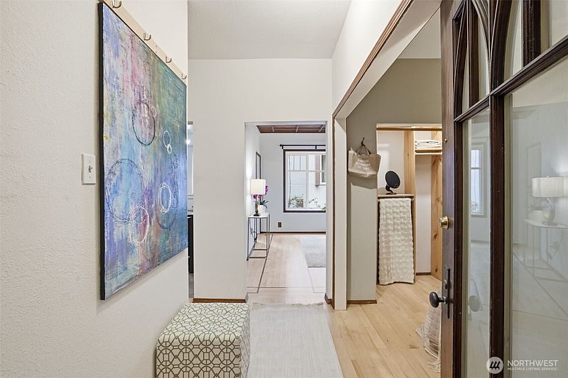 3rd image of 1107 E Denny Way #A5