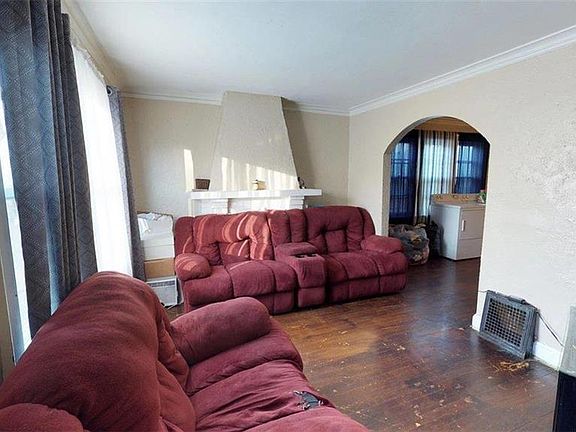 3rd image of 5505 Olive St
