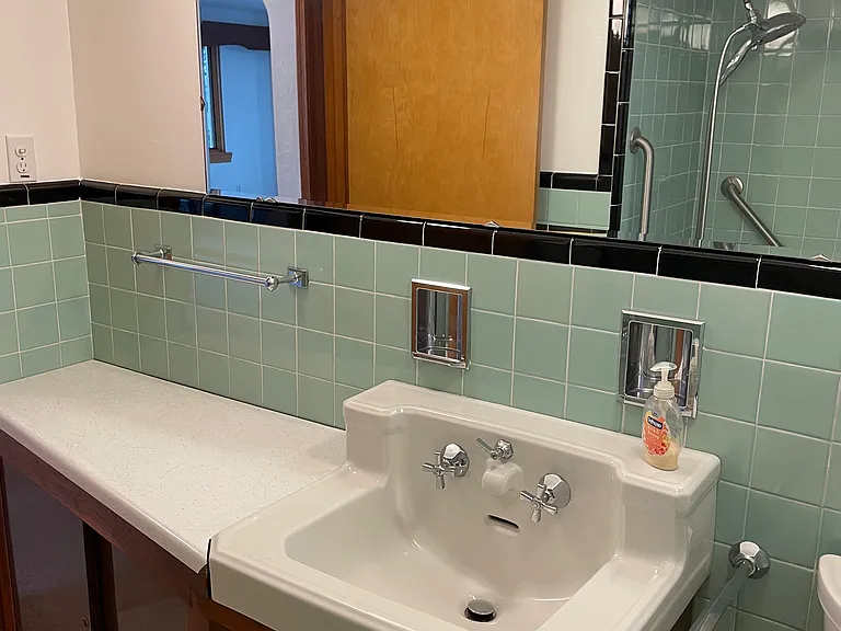 8250 Fox Ridge Rd — Photo 21