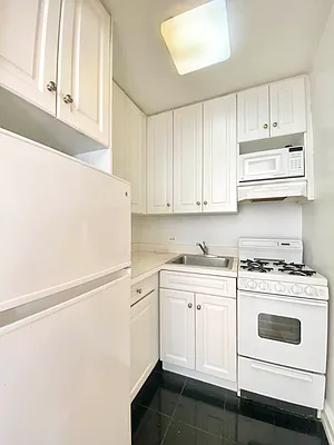 Rented by Corcoran | media 3