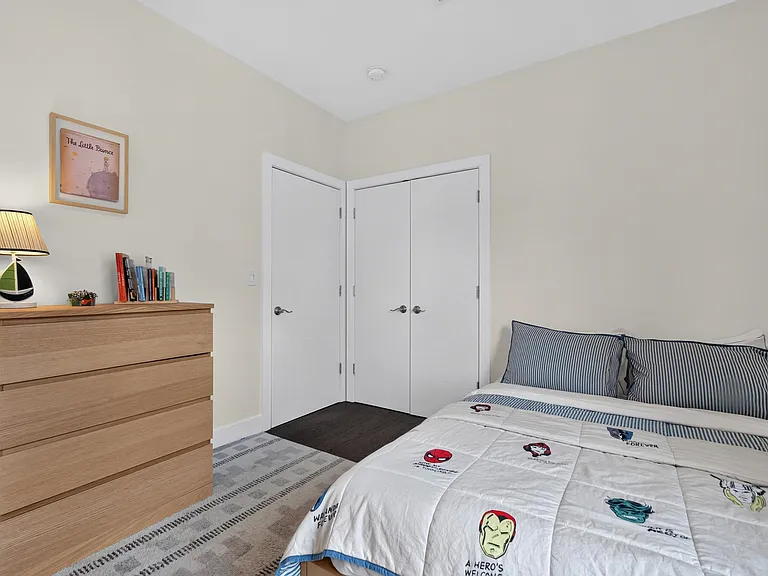 112 Webster Ave #1 — Photo 24
