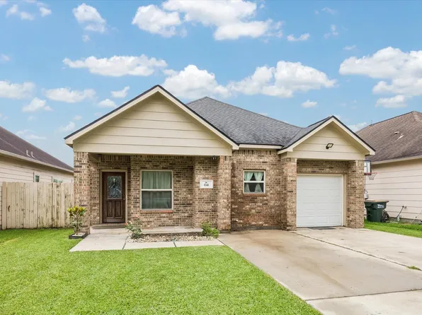 1741 Eagle Lake Rd, Sealy, TX 77474