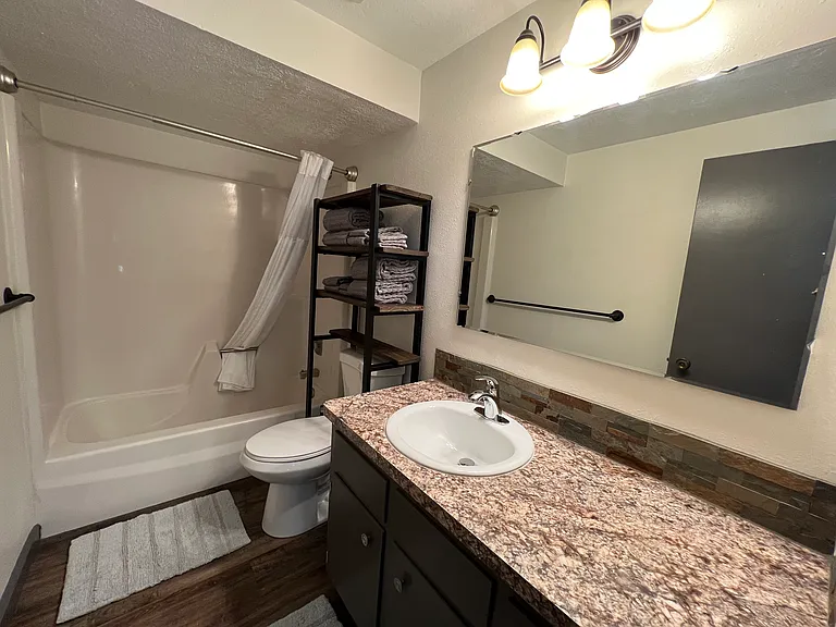 Portage Village Apartments — Photo 36