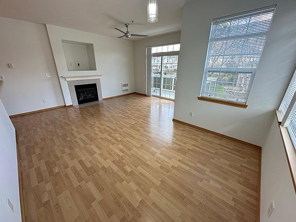 5th image of 1855 Trossachs Blvd SE #1