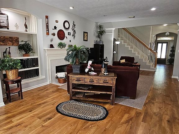 5th image of 1023 Compass Cove Cir