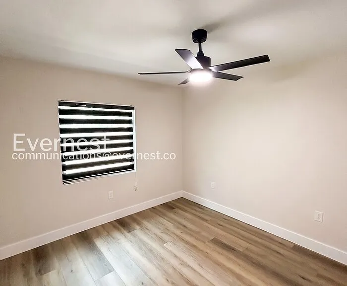 5908 S Manhattan Ave — Photo 10