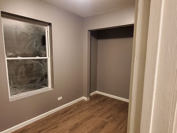 4th image of 7921 S Burnham Ave