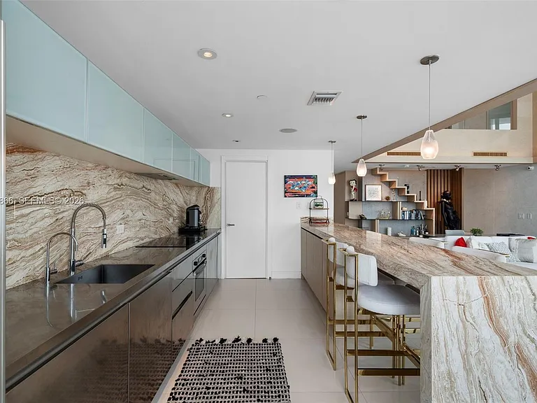 1040 Biscayne Blvd #Penthouse 4607 — Photo 14
