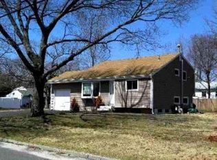 6 Roe Ave, Port Jefferson Station, NY 11776