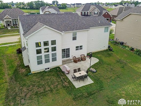 2nd image of 1056 Lakeside St