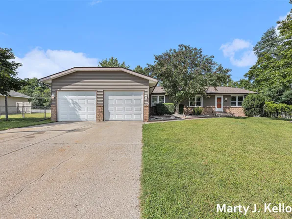3049 Lowry Ct SE, Kentwood, MI 49512