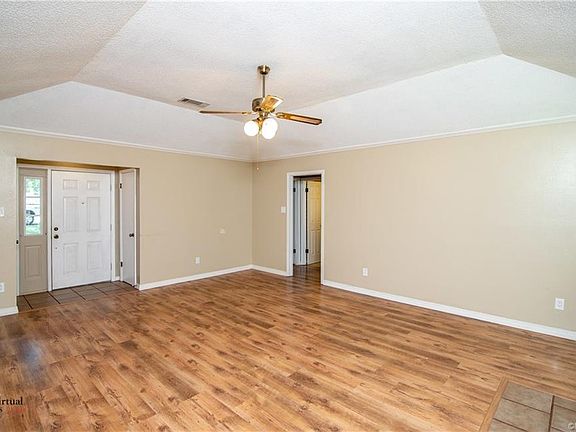 5th image of 107 Eastwood Dr