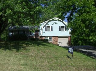 402 Lacy Rd, Independence, MO 64050