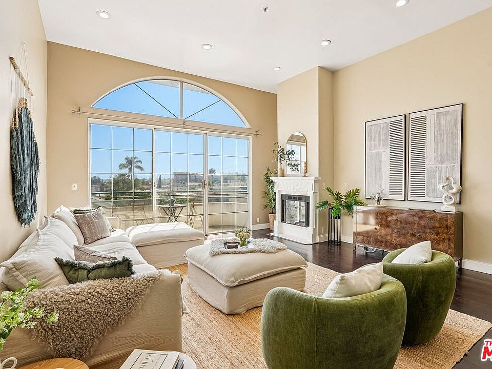 1st image of 3535 Dunn Dr #Penthouse 4