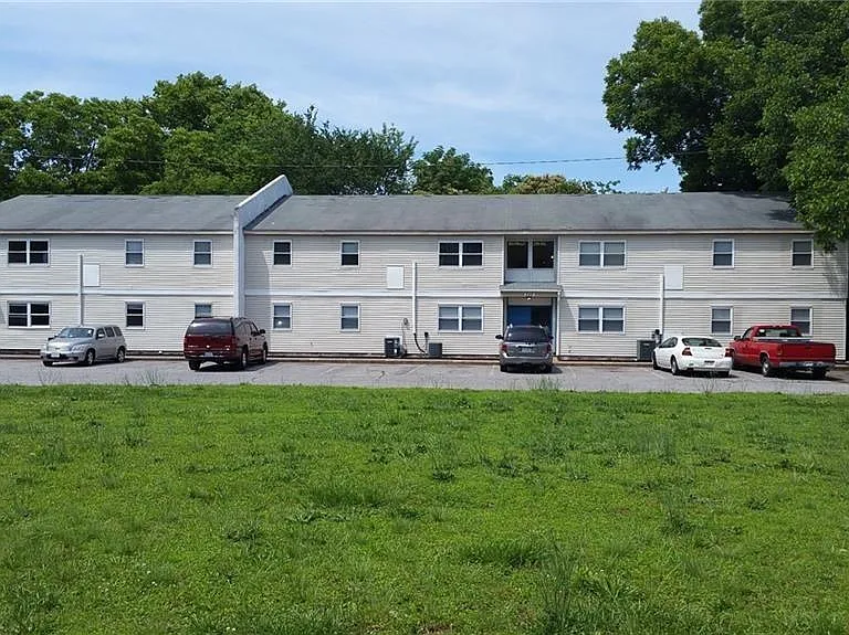 224 Sandpiper Dr #2 — Photo 1