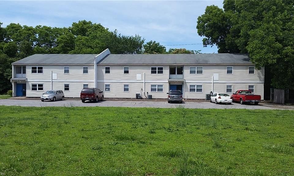 1st image of 224 Sandpiper Dr APT 2