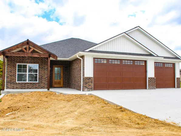 370 Davis Ct, Holts Summit, MO 65043