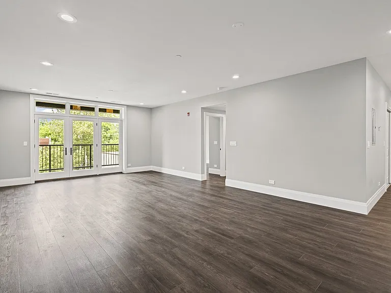 1036 Lake St #3S — Photo 4
