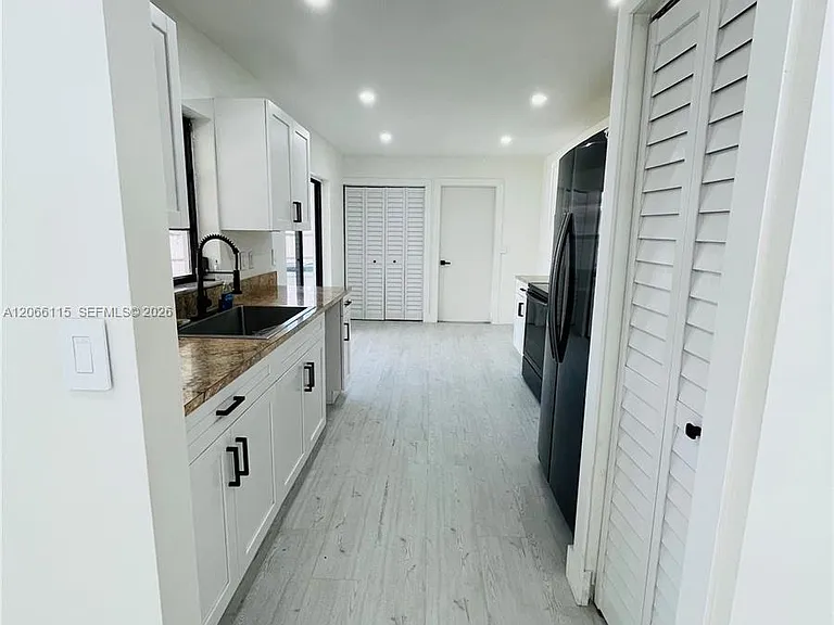 1707 S Curlew Ln — Photo 5