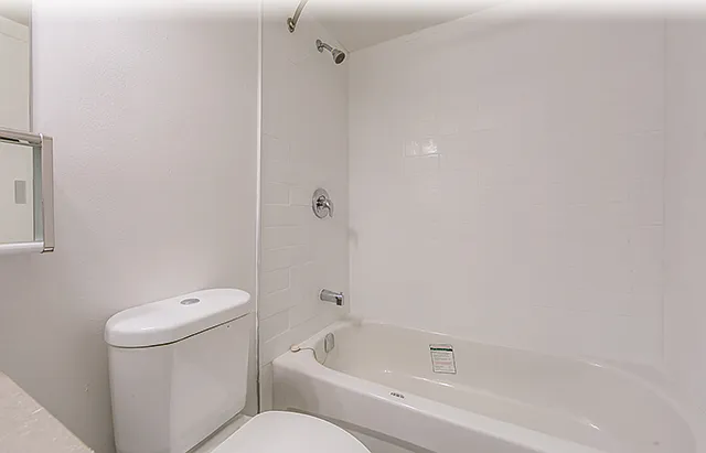 10 San Romanoway — Photo 12