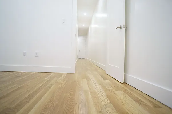 Rented by EXR | media 5