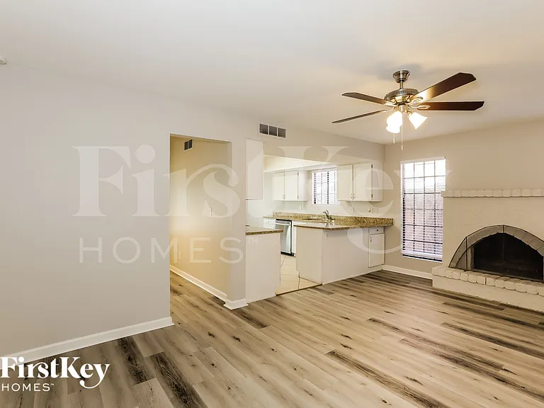 10632 N 39th Ave — Photo 7