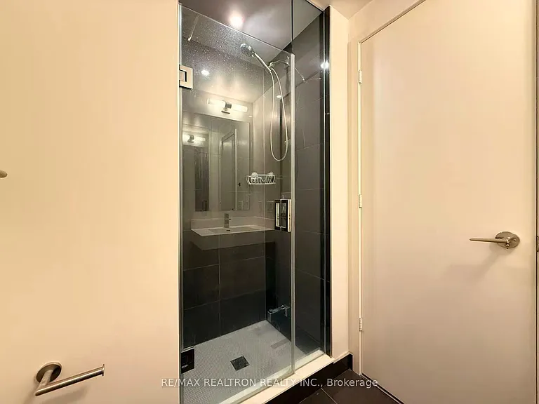 1 Yorkville Ave #3408 — Photo 5