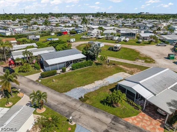 32 Ronald Dr, Fort Myers, FL 33908
