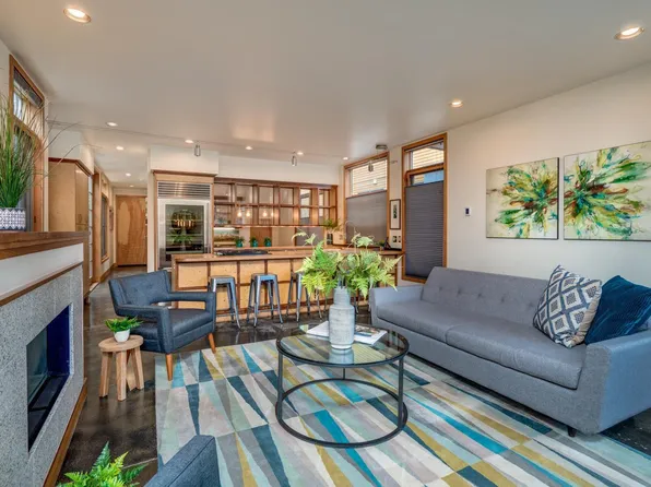 1203 Newport Ave, Bend, OR 97703