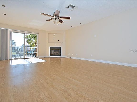 5th image of 311 Madeira Cir