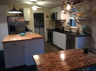 211 Live Oak Dr, Cape Carteret, NC 28584