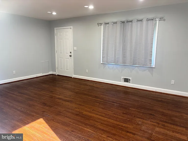 9103 Wallace Rd — Photo 5