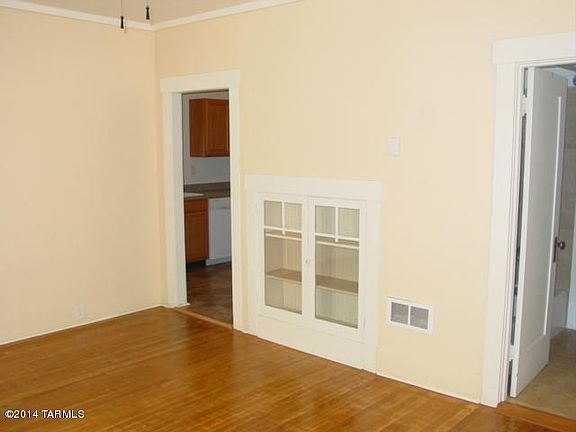 5th image of 1040 N 2nd Ave