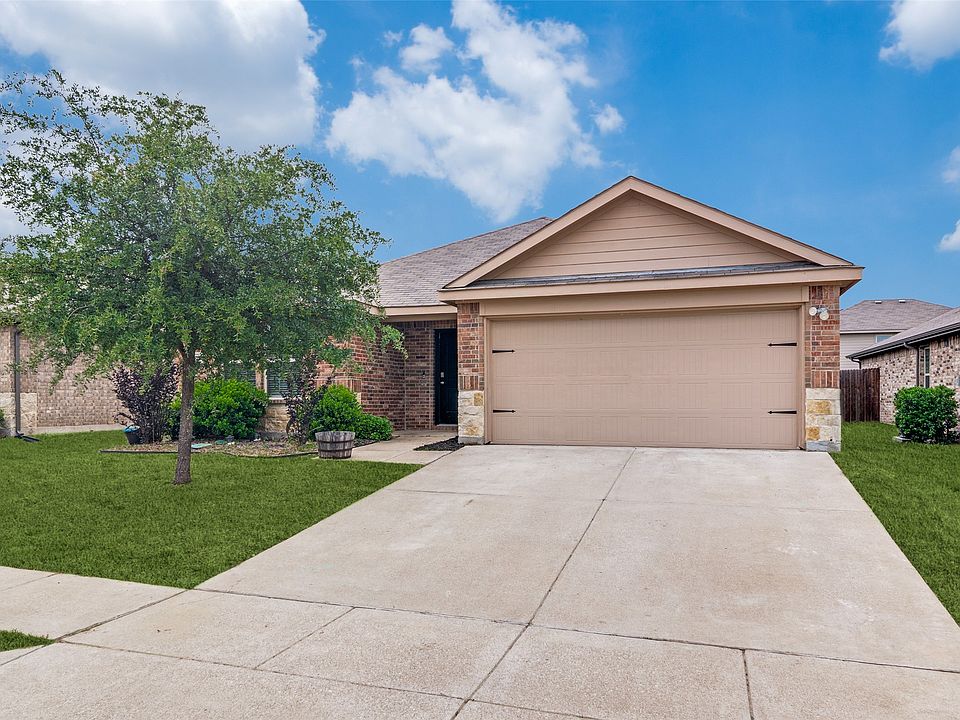 1st image of 877 Darst Dr