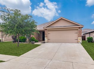 877 Darst Dr, Fate, TX 75189