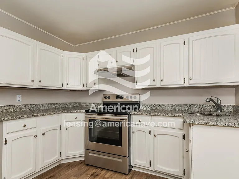 1514605_008_wm_-_kitchen_13417862.jpg