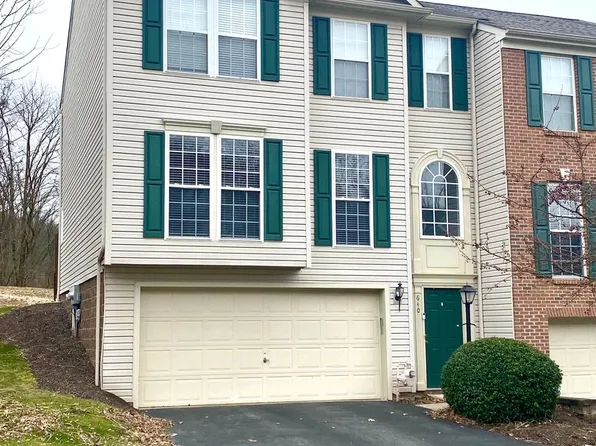 640 Village Green Blvd E, Mars, PA 16046