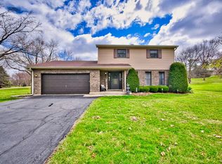 6004 Acorn Ct, Crystal Lake, IL 60014