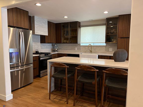 2nd image of 10844 Nassau Ave