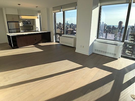 5th image of 312 11th Ave APT 33G