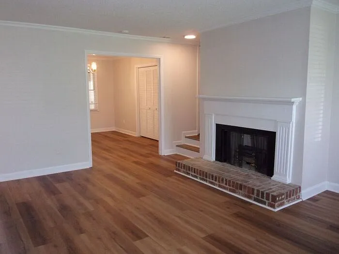 3 bed, 2.0 bath, 1257 sqft, $1,765 — Photo 3