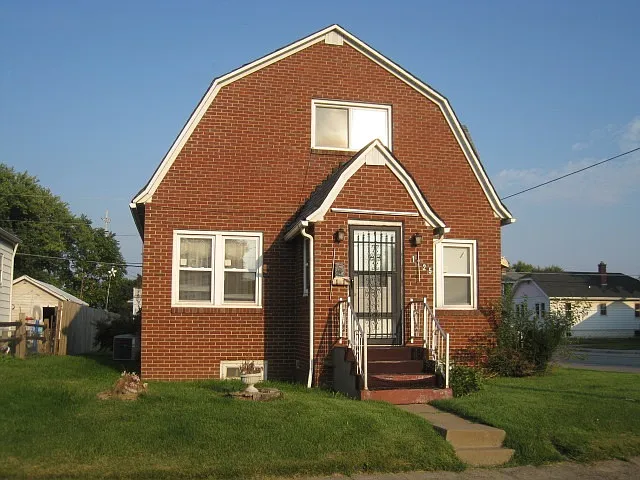1725 8th St photo 1