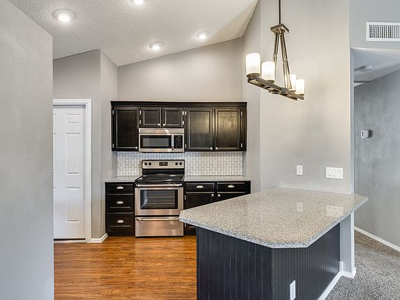 5th image of 4624 N 90th Dr
