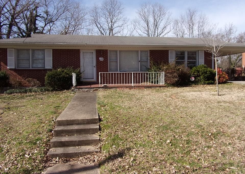 1st image of 226 Kenmore Dr