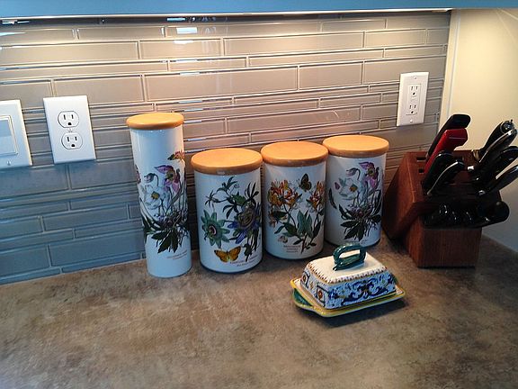 glass tile backsplash